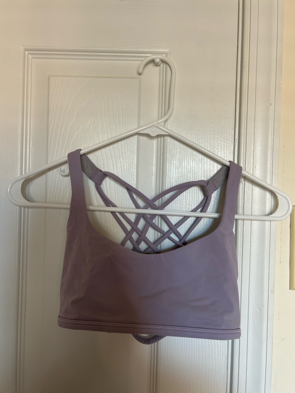LAVENDER LULULEMON SPORTS BRA